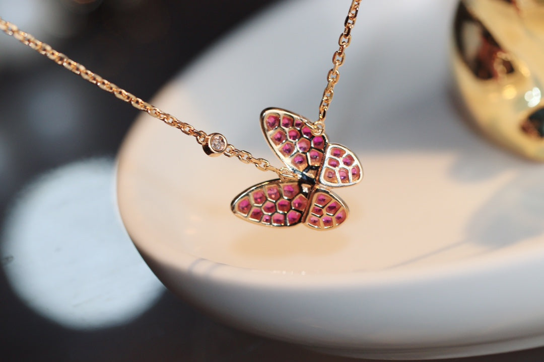Mysitc BUTTERFLY RED DIAMOND ROSE GOLD NECKLACE