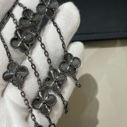 [Mystic]CLOVER 5 MOTIF BLACK BRACELET