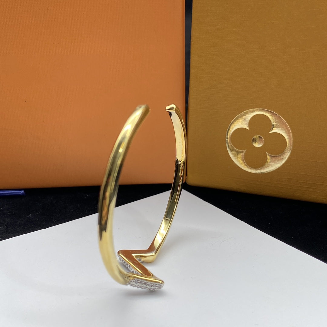 [Mystic]VOLTE UPSITE DOWN DIAMOND GOLD OPEN BRACELET