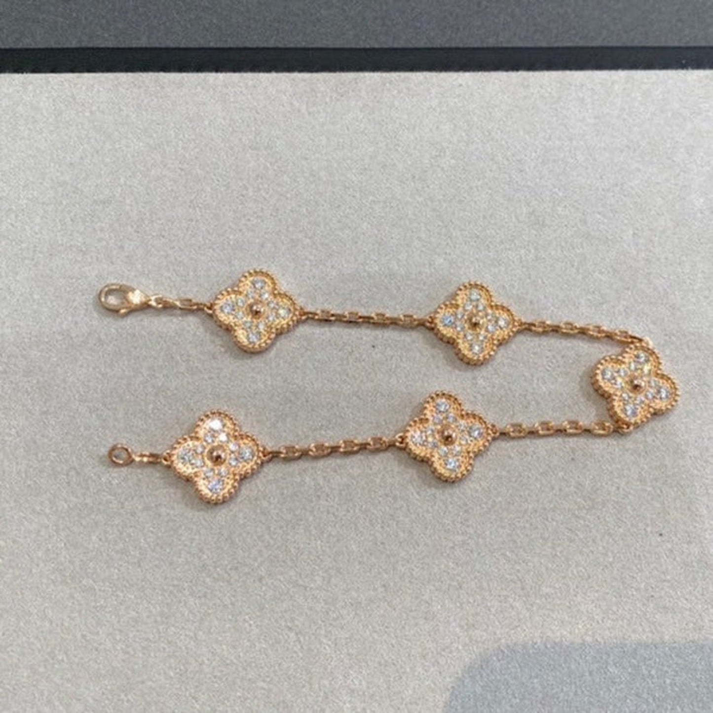 [Mystic] CLOVER 5 MOTIF FULL DIAMOND BRACELET COLLECTION