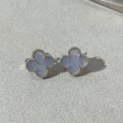 [Mystic]CLOVER CHALCEDONY SILVER STUD EARRINGS