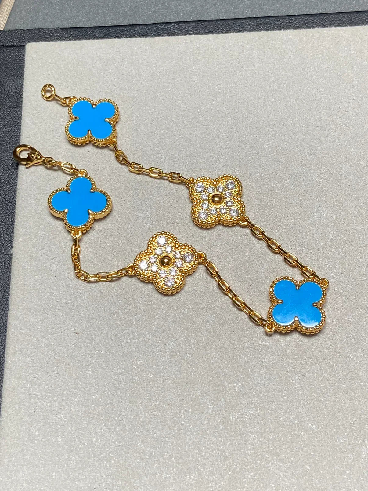 [Mystic] CLOVER 5 MOTIF BLUE AGATE BRACELET COLLECTION