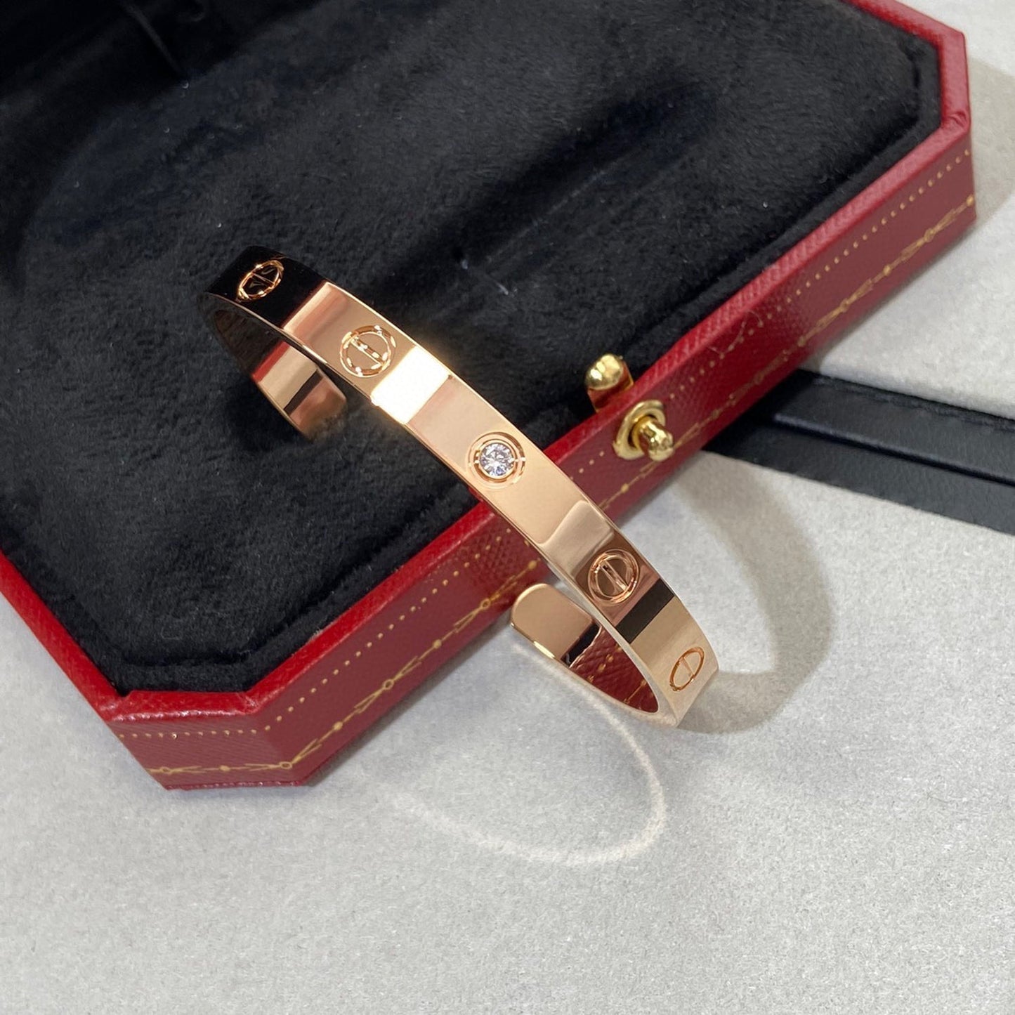 [Mystic]LOVE BRACELET 6.1MM 1 DIAMOND OPEN CUFF