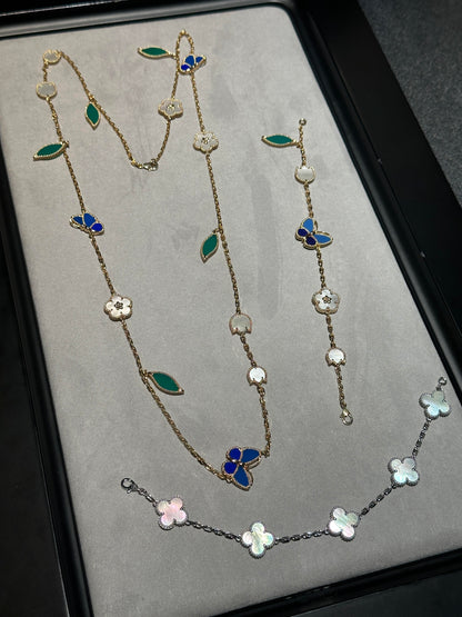 [Mysitc ] 26 NEW CLOVER 15 MOTIFS LUCKY NECKLACE