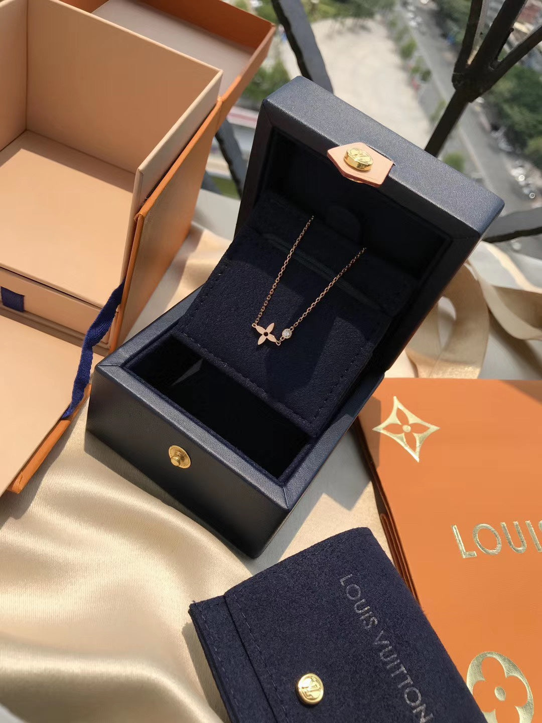 [Mystic]BLOSSOM PENDANT PINK GOLD AND DIAMOND