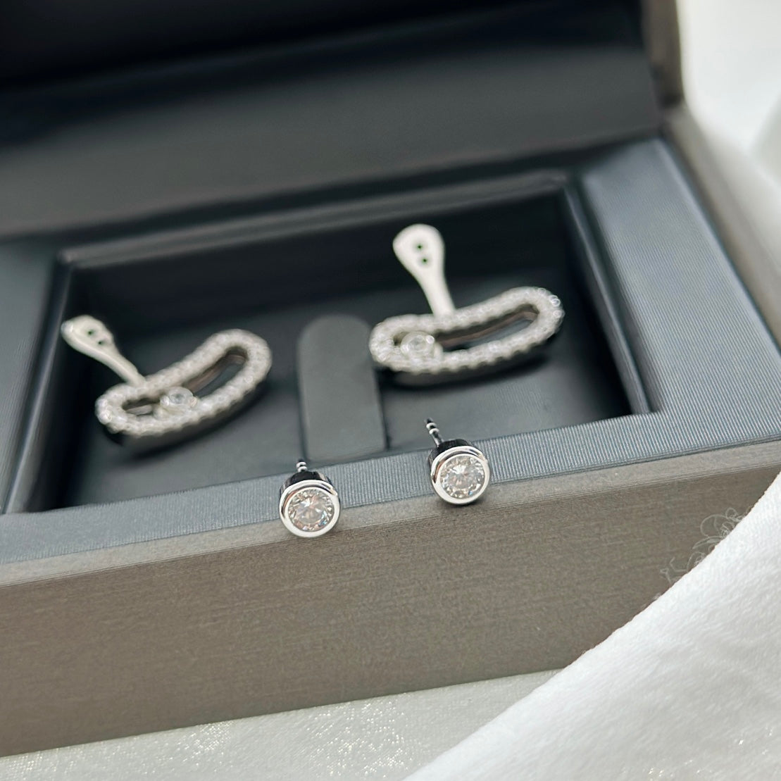 [Mystic ]MOVE UNO SILVER DIAMOND EARRINGS